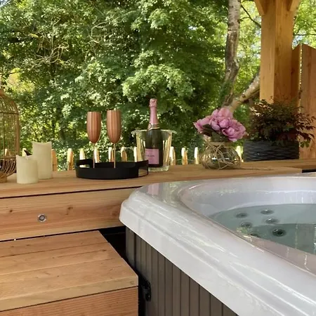 Lägenhet Romantique Avec Jacuzzi Privatif